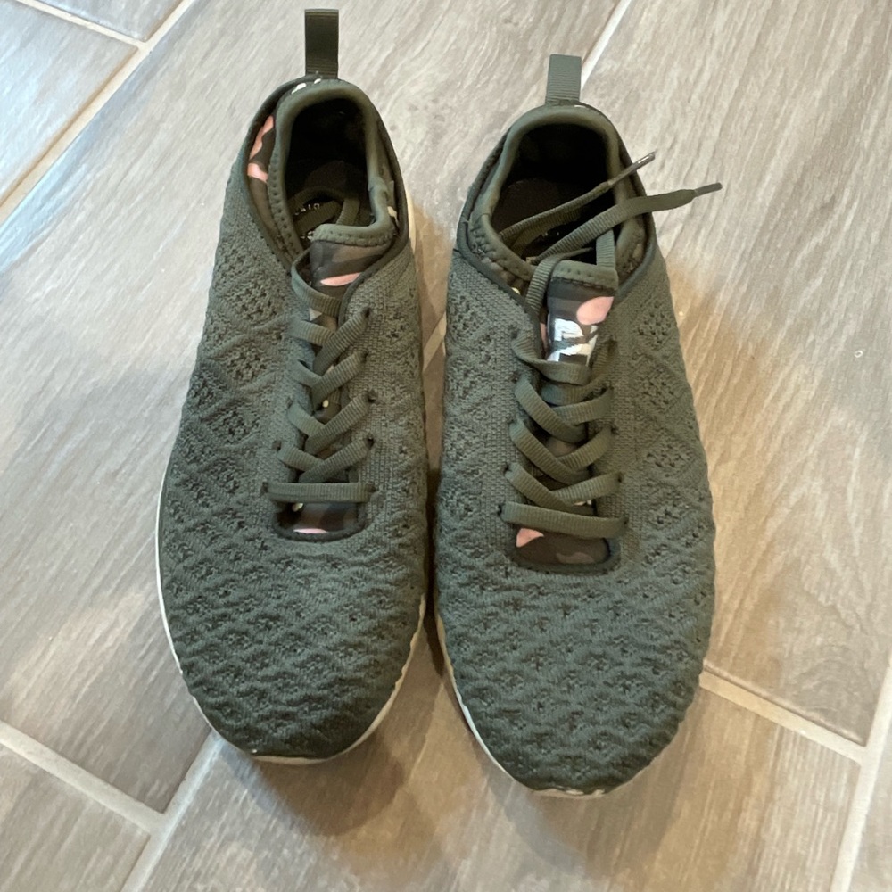 APL Olive Green Techloom Tennis Shoes Sneaker 6